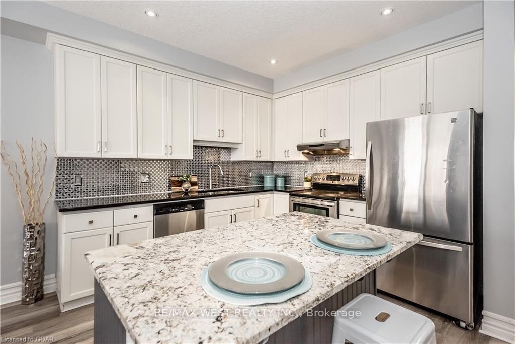 Photo 12 of 16 Clough Crescent, Guelph, Pineridge/Westminster Woods — HOMEH