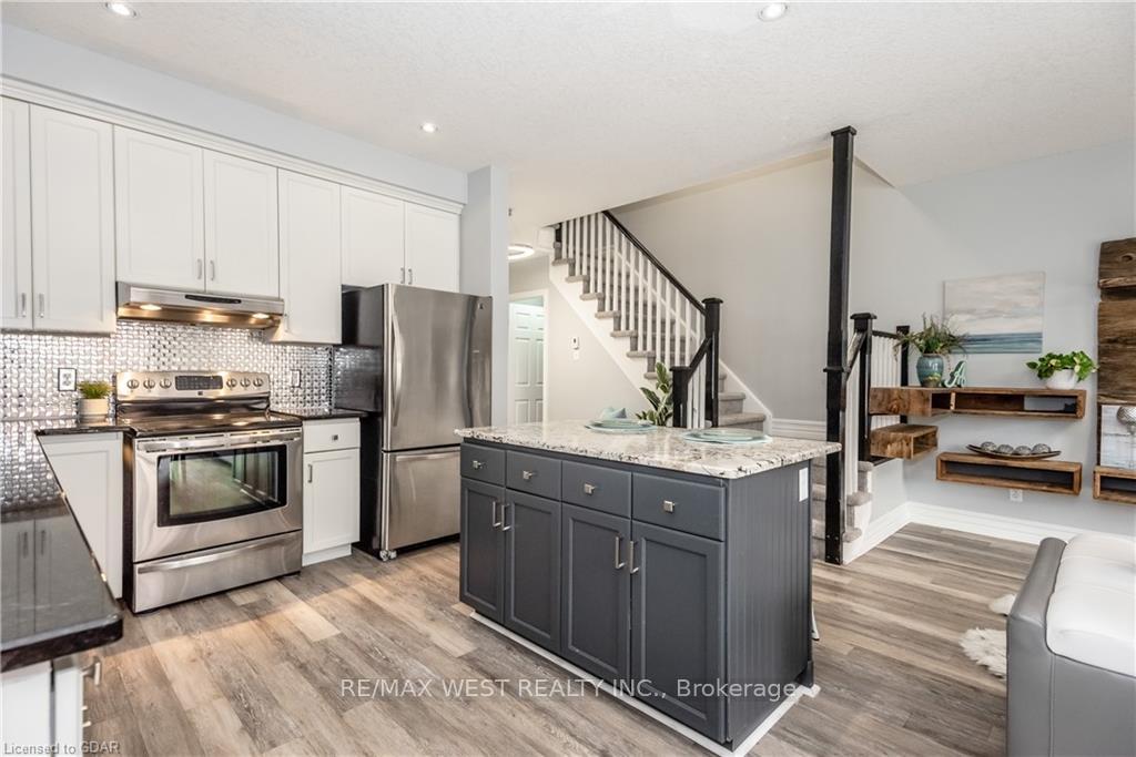 Photo 13 of 16 Clough Crescent, Guelph, Pineridge/Westminster Woods — HOMEH