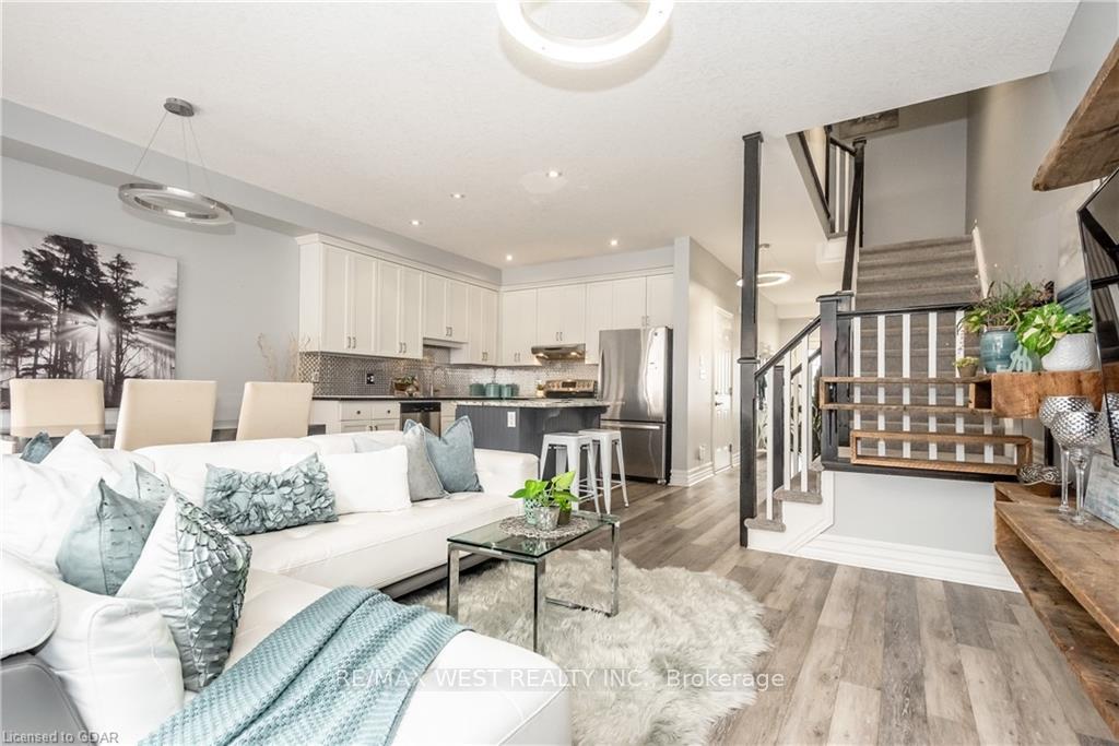 Photo 19 of 16 Clough Crescent, Guelph, Pineridge/Westminster Woods — HOMEH