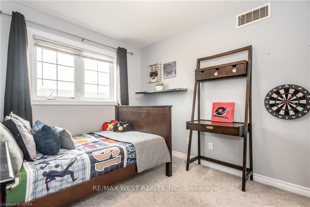 Photo 26 of 16 Clough Crescent, Guelph, Pineridge/Westminster Woods — HOMEH