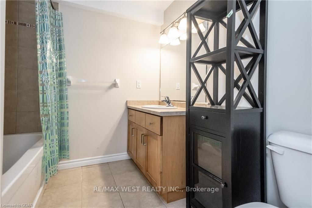 Photo 35 of 16 Clough Crescent, Guelph, Pineridge/Westminster Woods — HOMEH