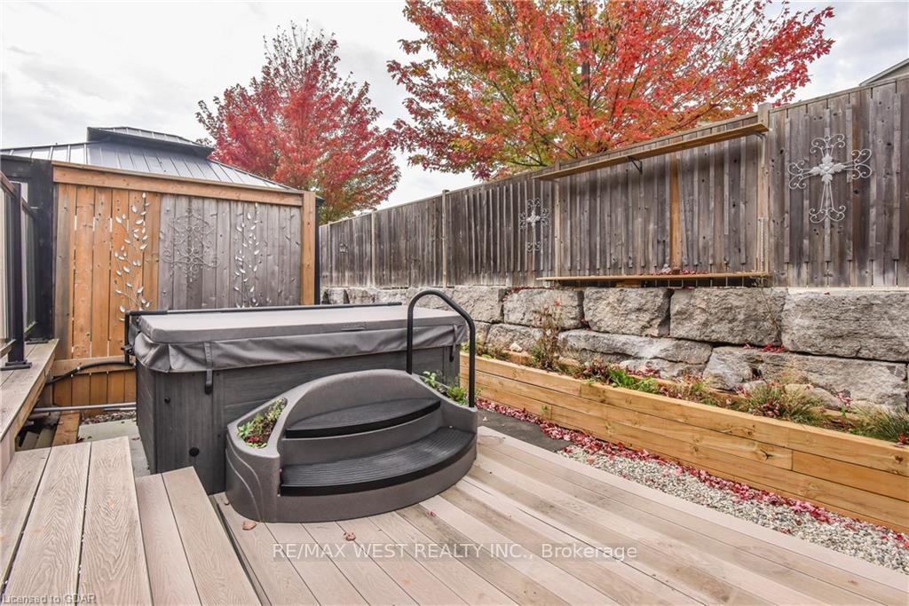 Photo 39 of 16 Clough Crescent, Guelph, Pineridge/Westminster Woods — HOMEH
