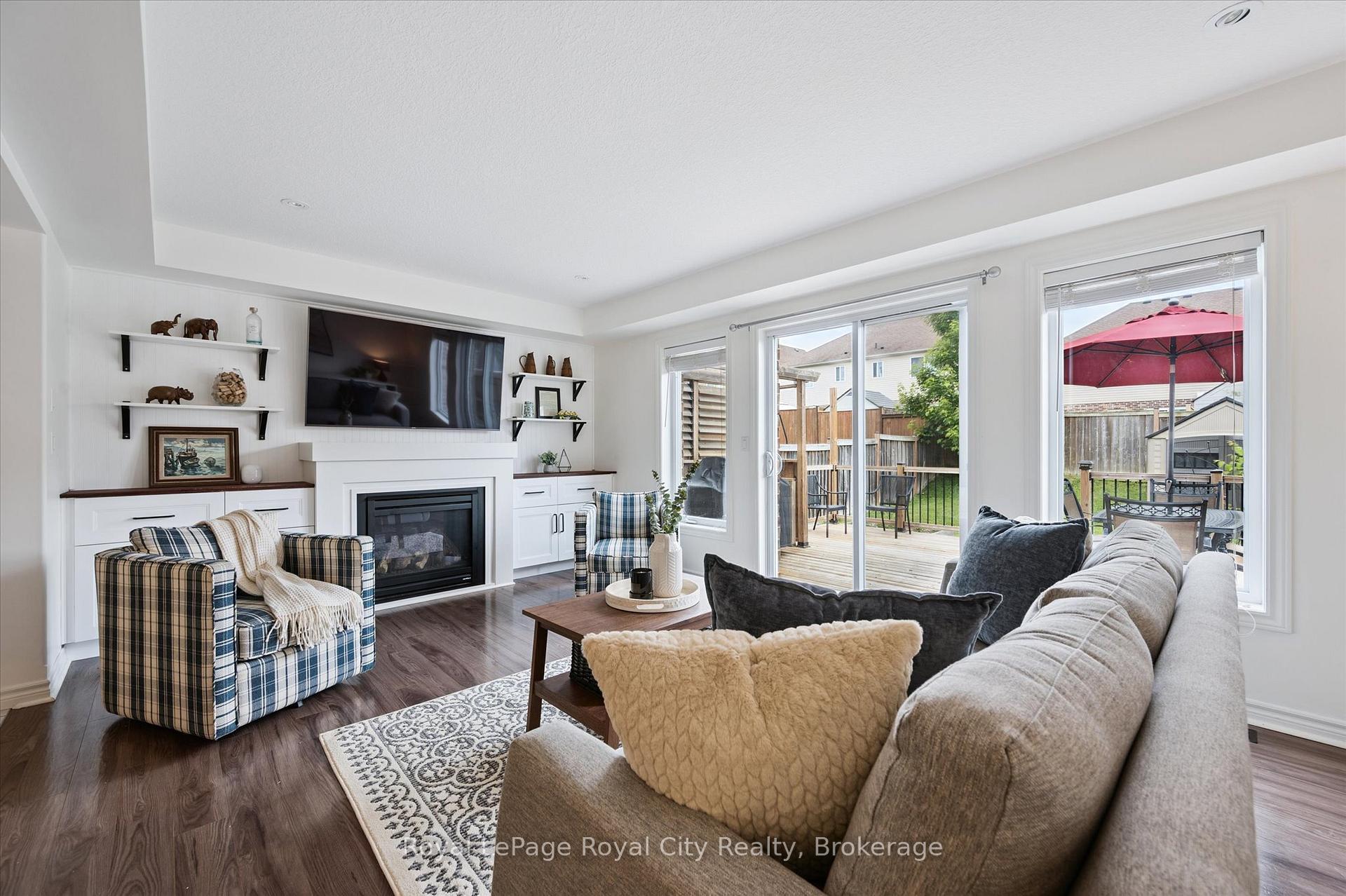 Photo 9 of 138 Couling Crescent, Guelph, Grange Road — HOMEH