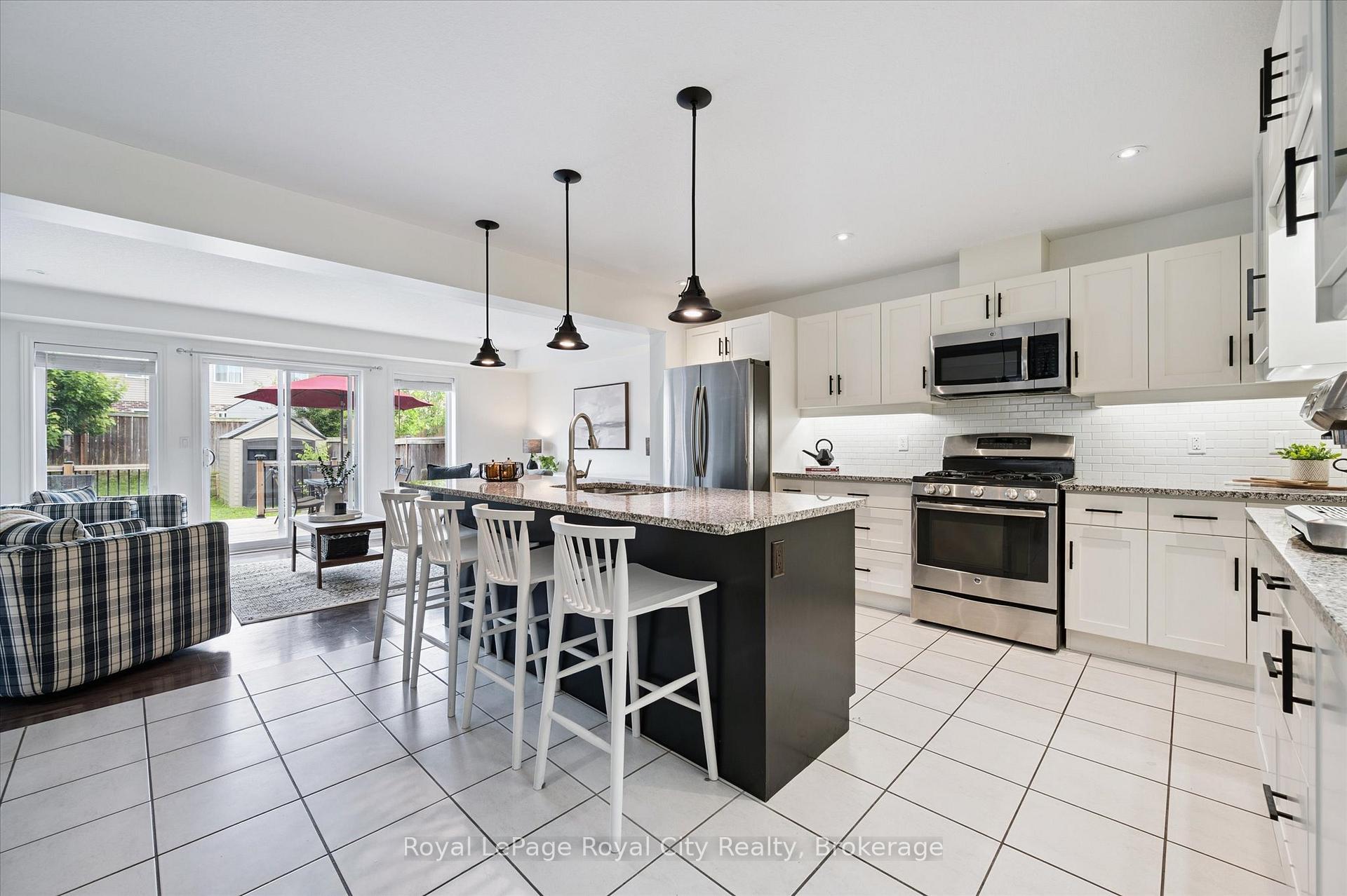 Photo 13 of 138 Couling Crescent, Guelph, Grange Road — HOMEH