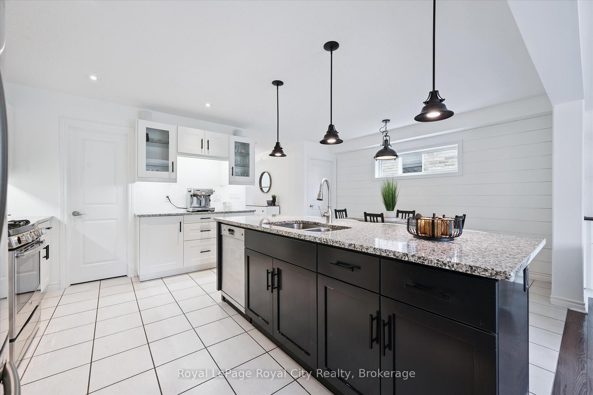 Photo 15 of 138 Couling Crescent, Guelph, Grange Road — HOMEH