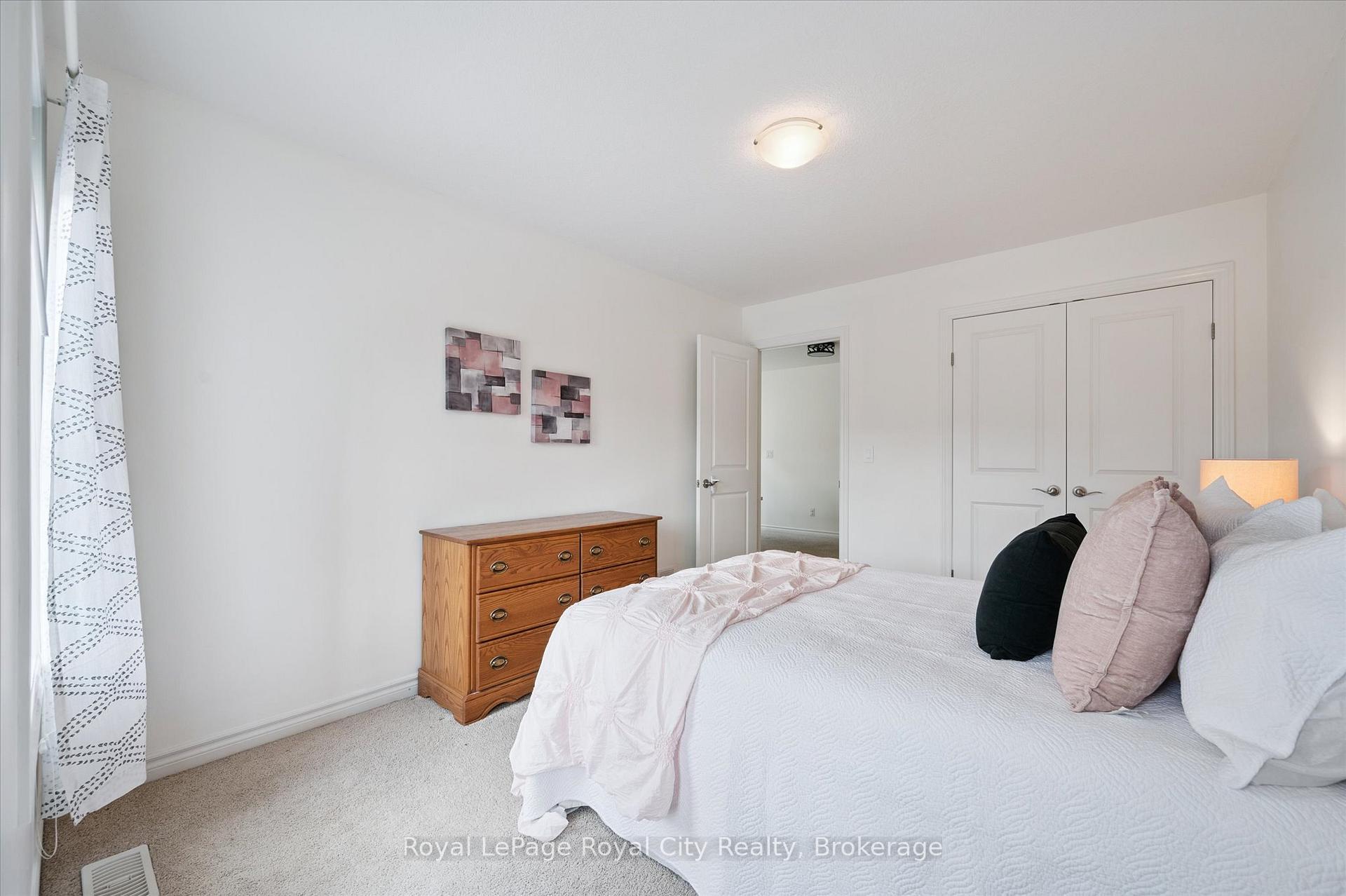 Photo 25 of 138 Couling Crescent, Guelph, Grange Road — HOMEH