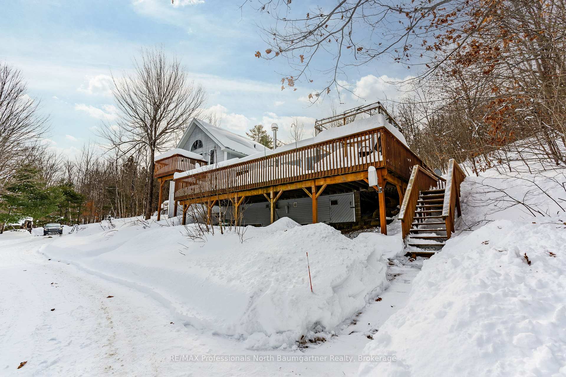 Photo 2 of 19205 Hwy 35, Algonquin Highlands, Stanhope — HOMEH