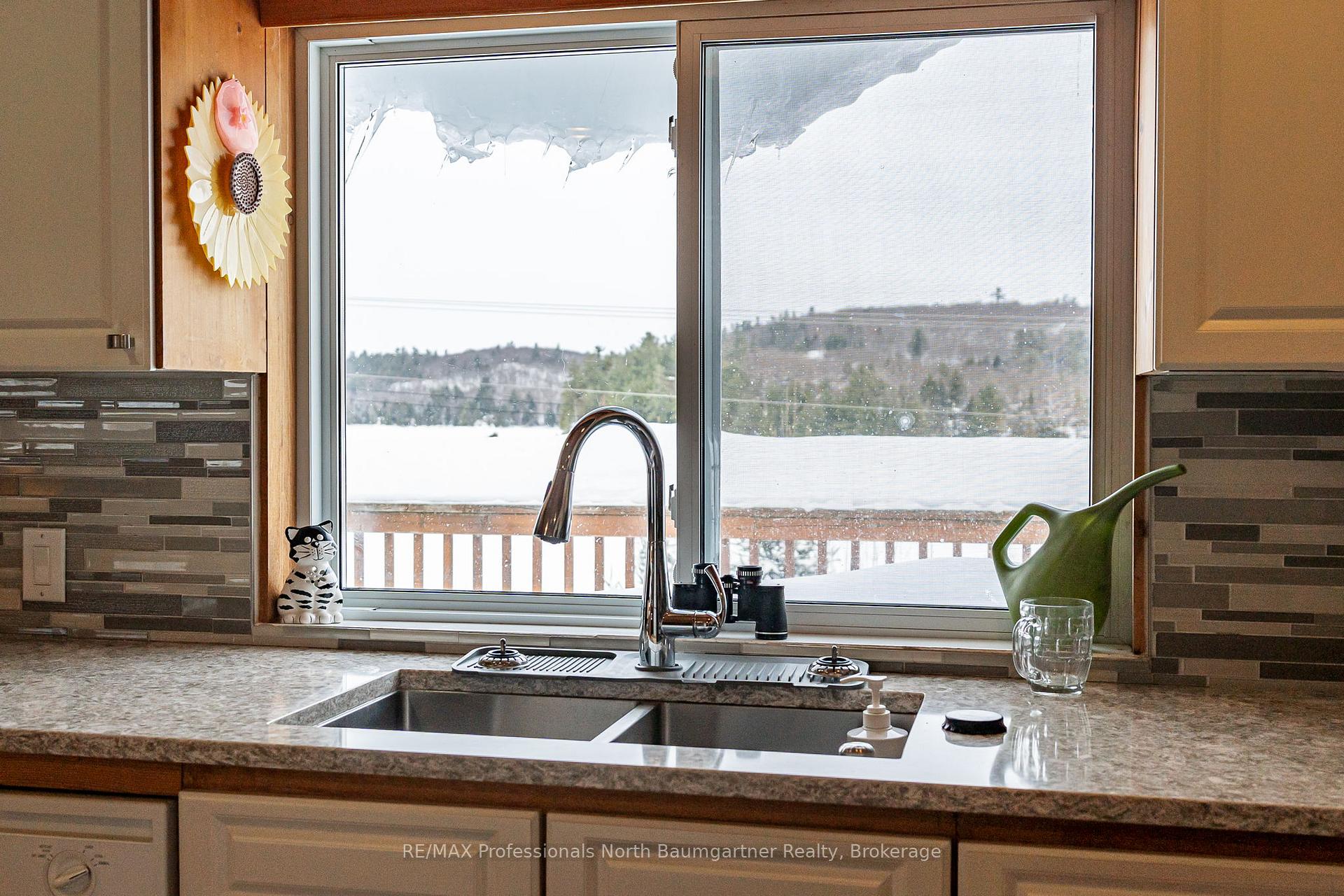 Photo 5 of 19205 Hwy 35, Algonquin Highlands, Stanhope — HOMEH