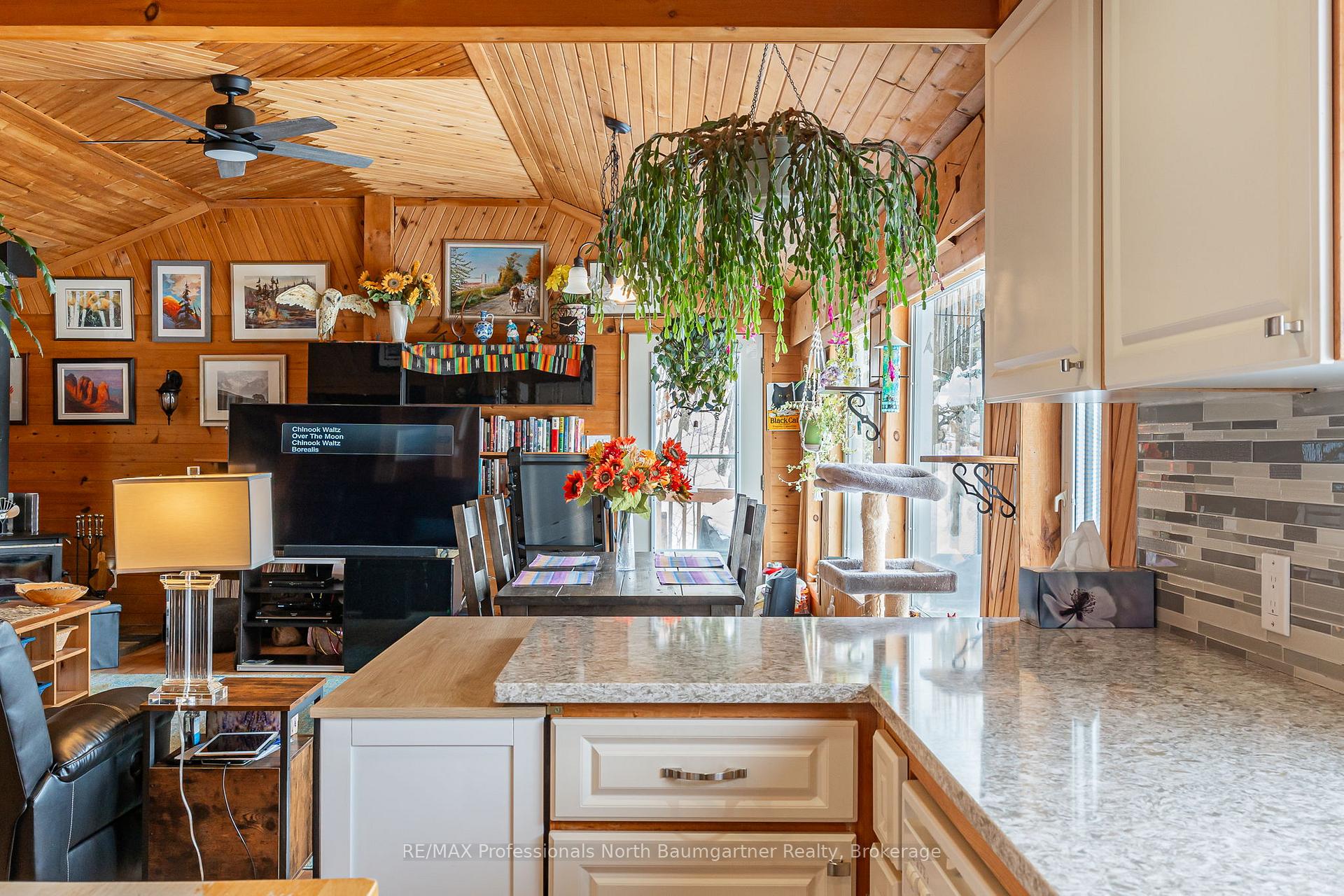 Photo 7 of 19205 Hwy 35, Algonquin Highlands, Stanhope — HOMEH