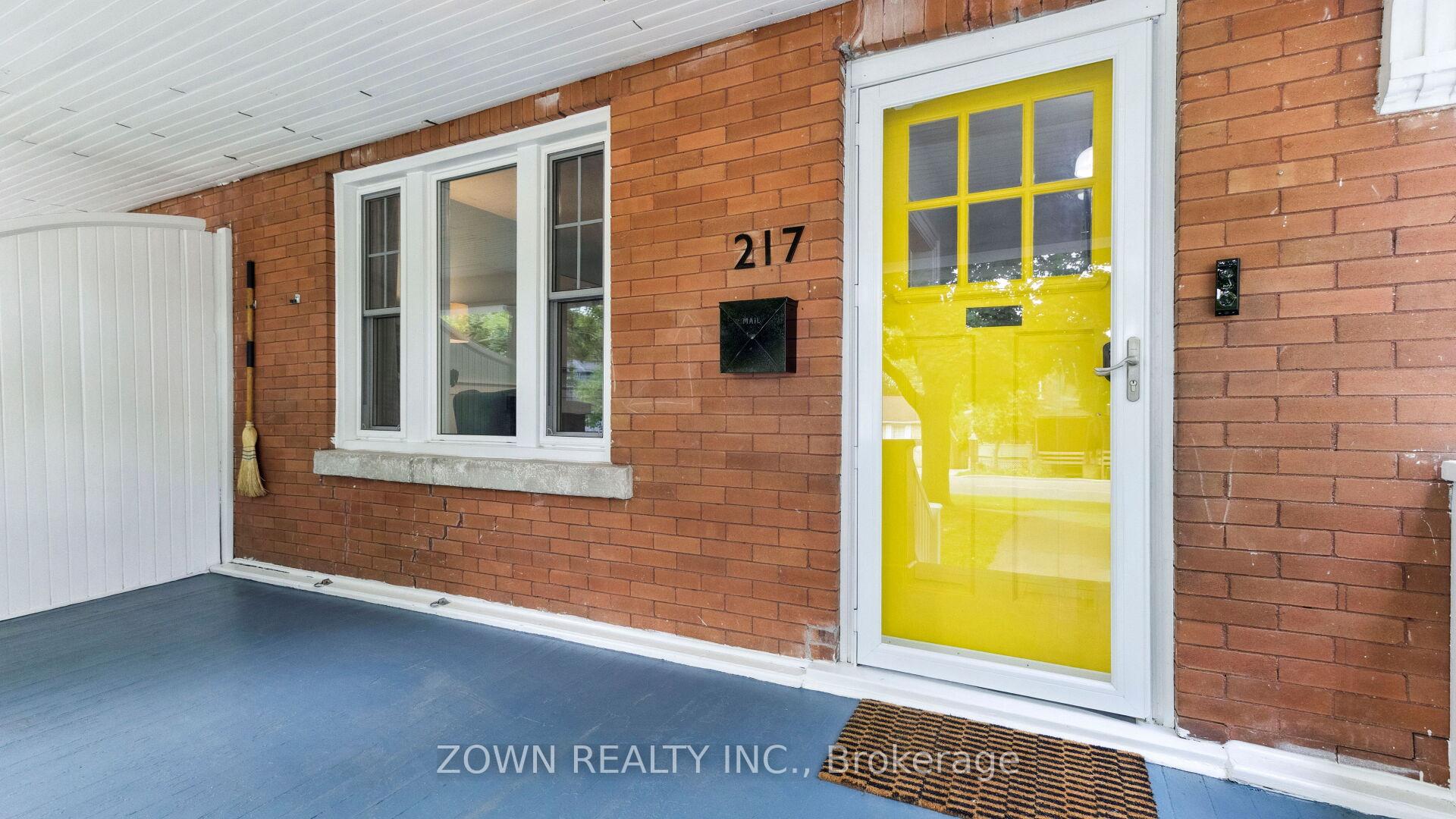 Photo 3 of 217 Waterloo Avenue, Guelph, Junction/Onward Willow — HOMEH