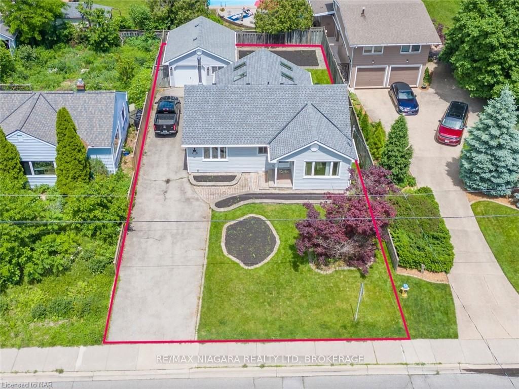 Photo 2 of 313 Lake Street, Grimsby, Grimsby Beach — HOMEH