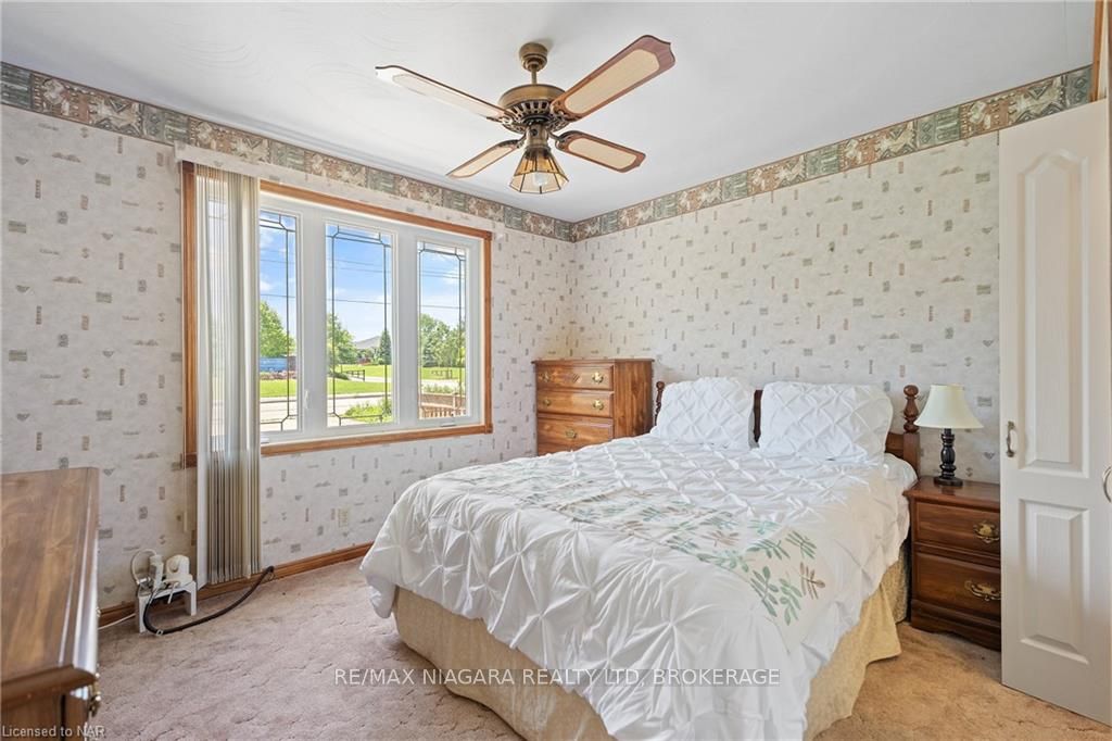 Photo 20 of 313 Lake Street, Grimsby, Grimsby Beach — HOMEH