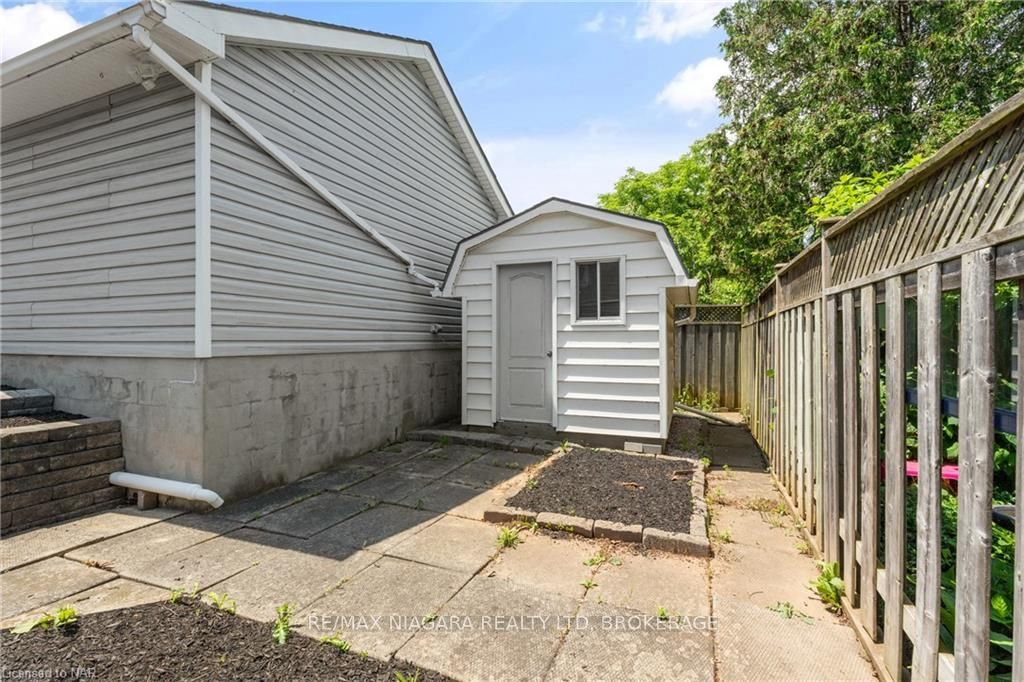 Photo 31 of 313 Lake Street, Grimsby, Grimsby Beach — HOMEH