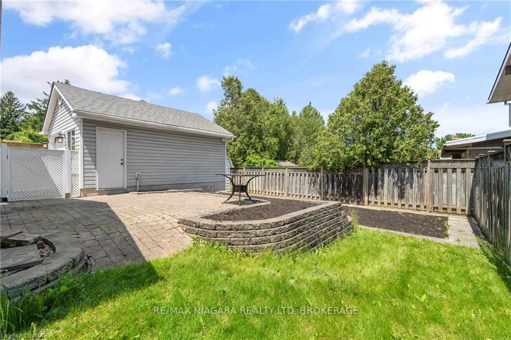 Photo 32 of 313 Lake Street, Grimsby, Grimsby Beach — HOMEH