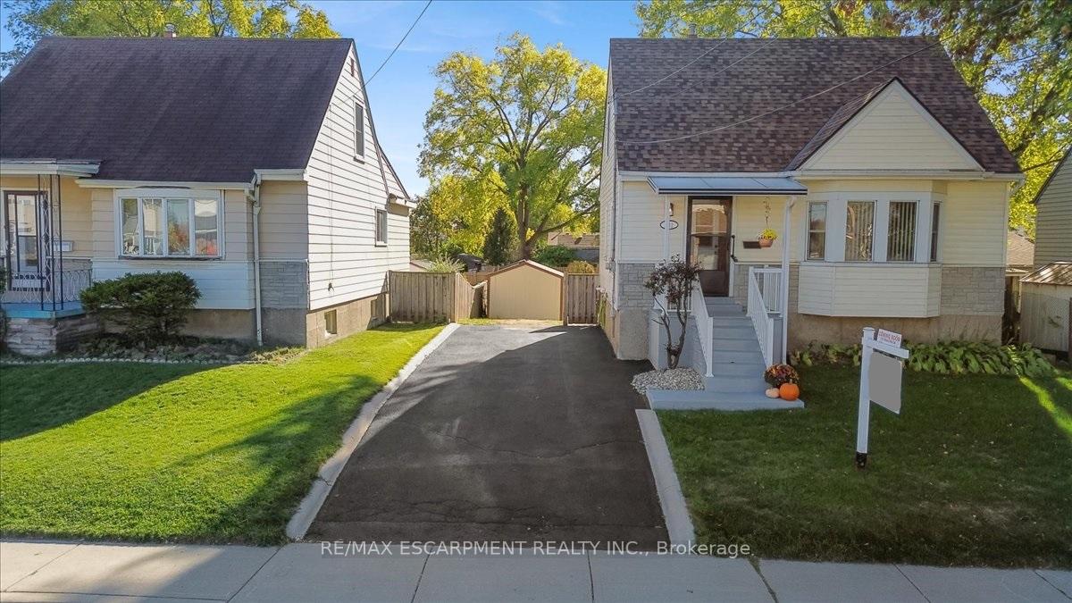 Photo 2 of 832 Queensdale Avenue, Hamilton, Raleigh — HOMEH