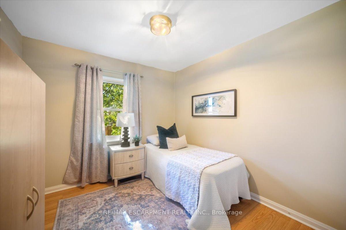 Photo 24 of 832 Queensdale Avenue, Hamilton, Raleigh — HOMEH