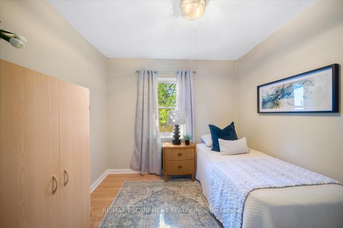 Photo 25 of 832 Queensdale Avenue, Hamilton, Raleigh — HOMEH
