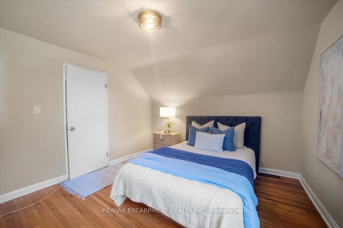 Photo 30 of 832 Queensdale Avenue, Hamilton, Raleigh — HOMEH