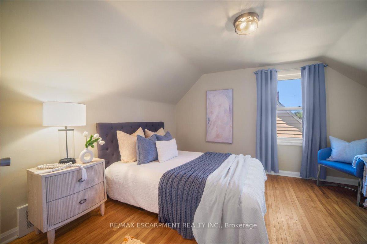 Photo 33 of 832 Queensdale Avenue, Hamilton, Raleigh — HOMEH