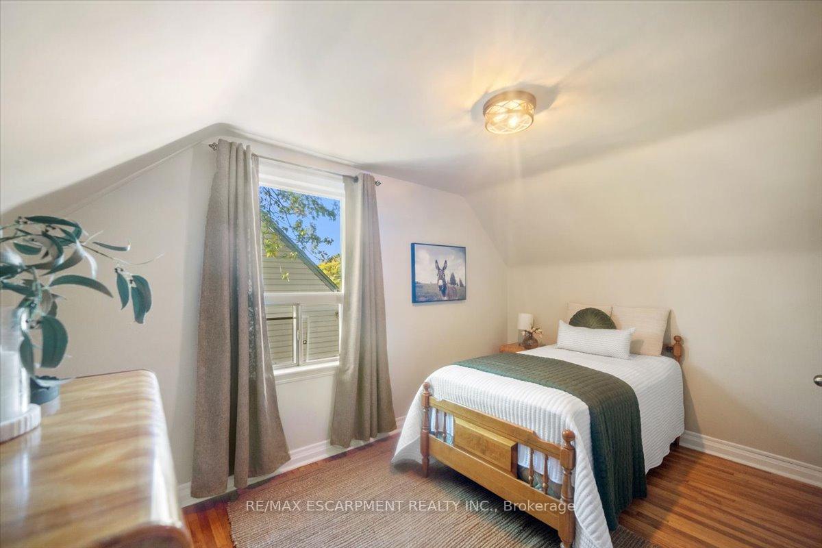 Photo 36 of 832 Queensdale Avenue, Hamilton, Raleigh — HOMEH