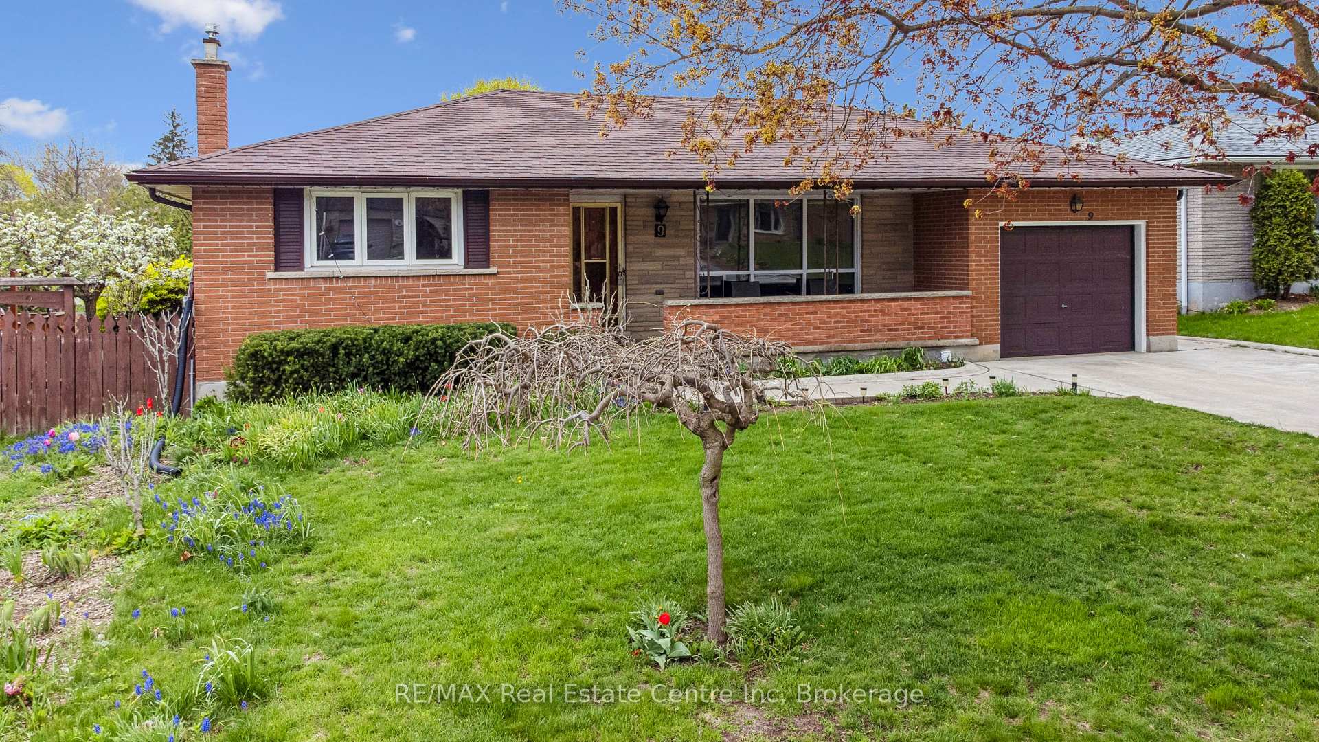 Photo 3 of 9 Flanders Road, Guelph, Dovercliffe Park/Old University — HOMEH