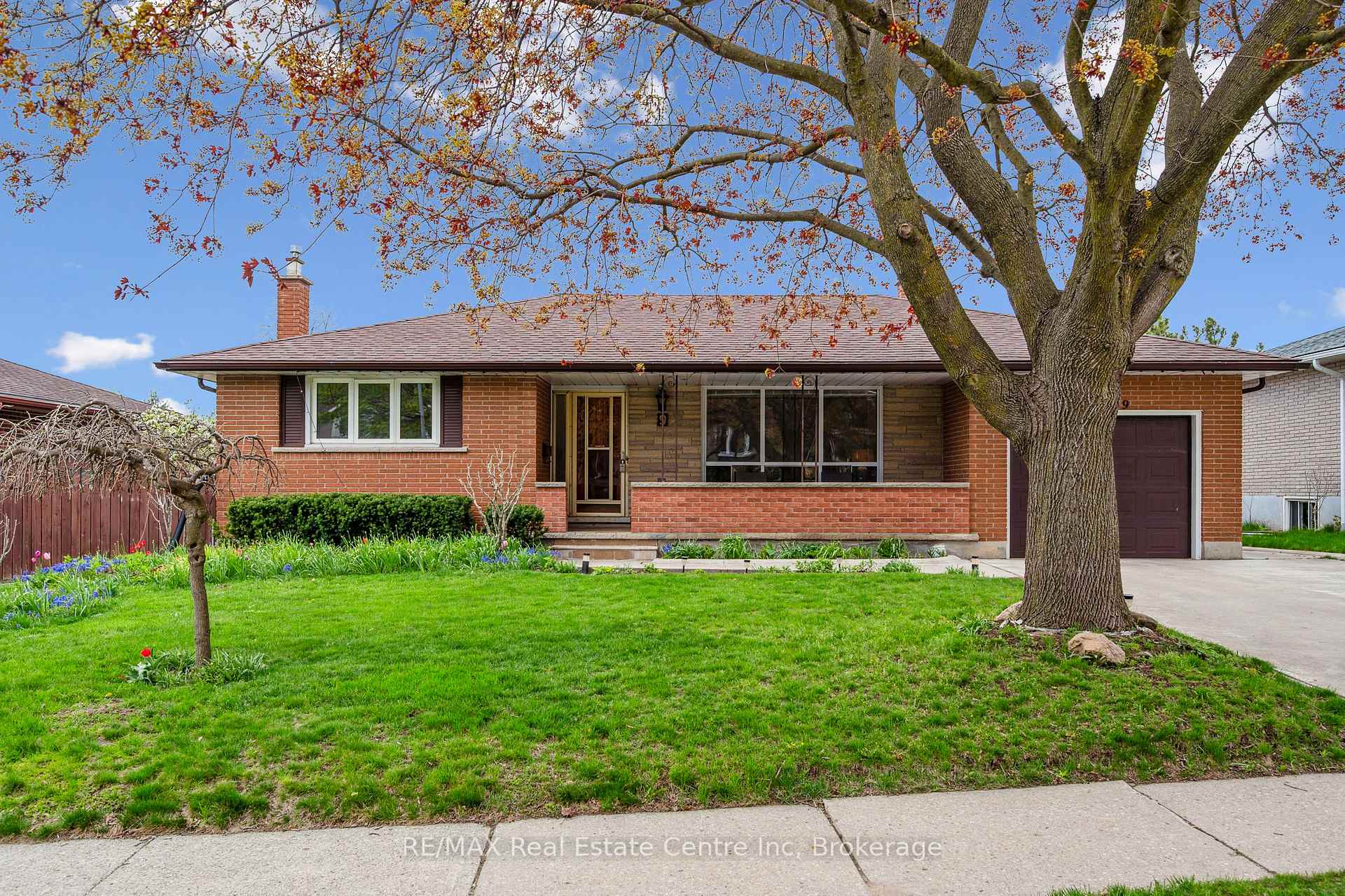 Photo 5 of 9 Flanders Road, Guelph, Dovercliffe Park/Old University — HOMEH