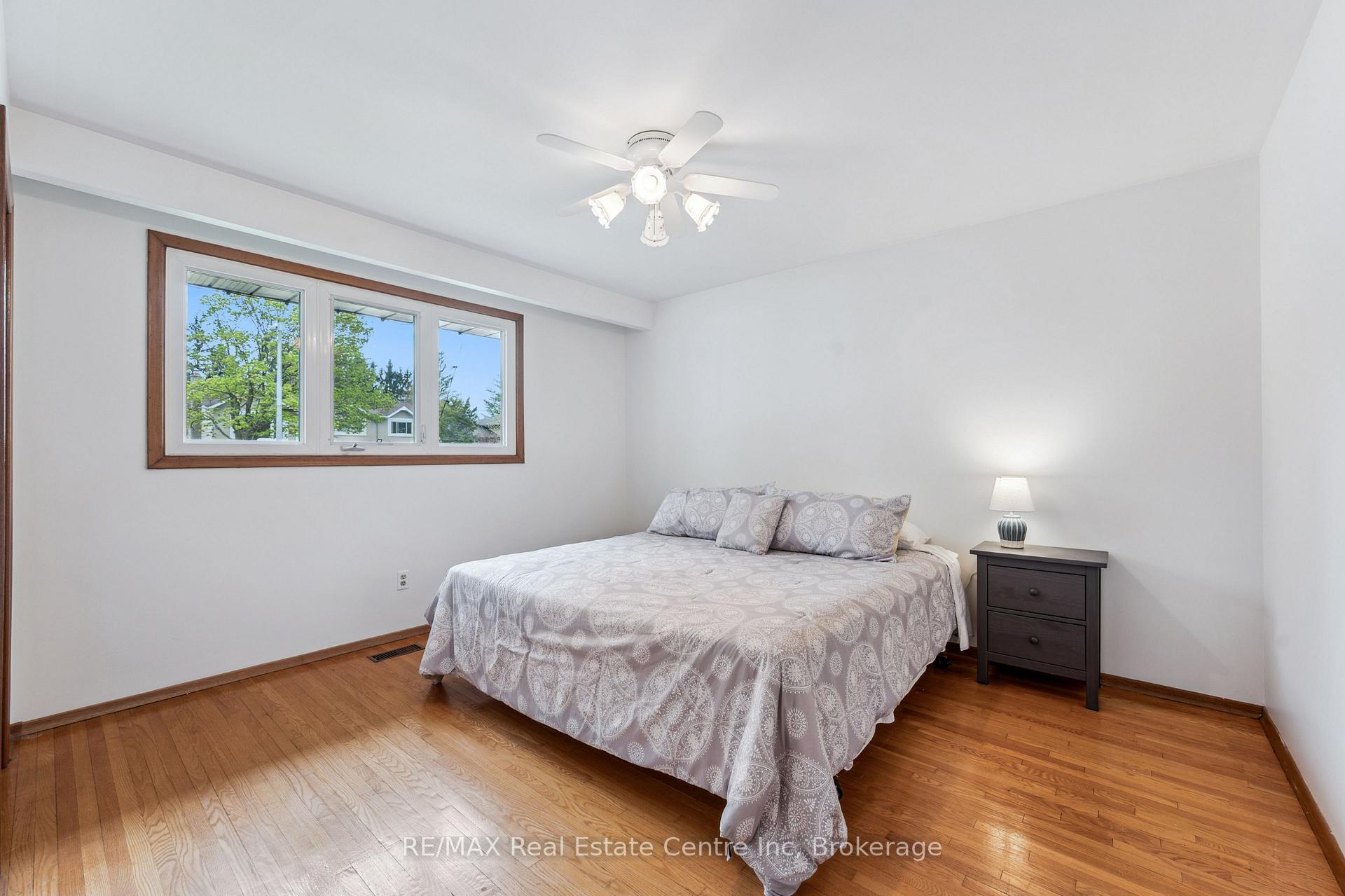 Photo 22 of 9 Flanders Road, Guelph, Dovercliffe Park/Old University — HOMEH