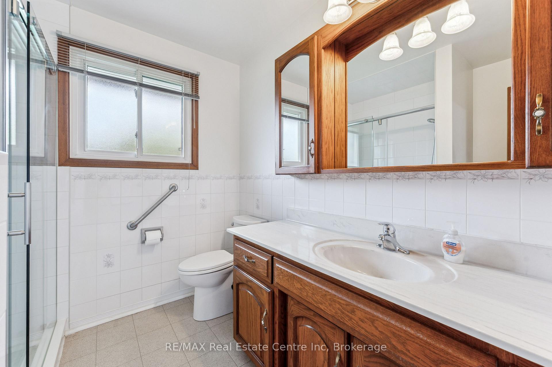 Photo 26 of 9 Flanders Road, Guelph, Dovercliffe Park/Old University — HOMEH
