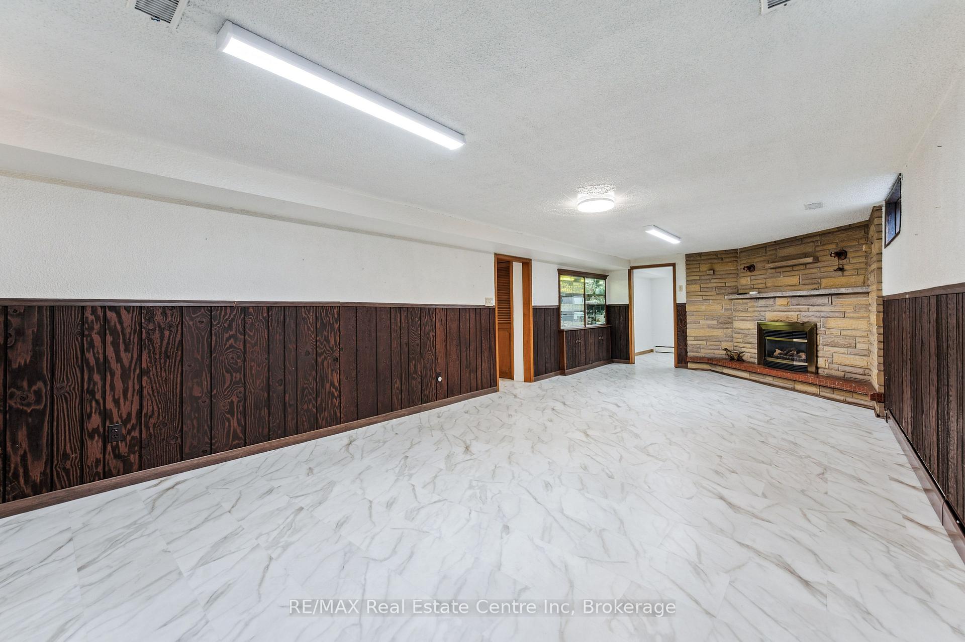 Photo 32 of 9 Flanders Road, Guelph, Dovercliffe Park/Old University — HOMEH