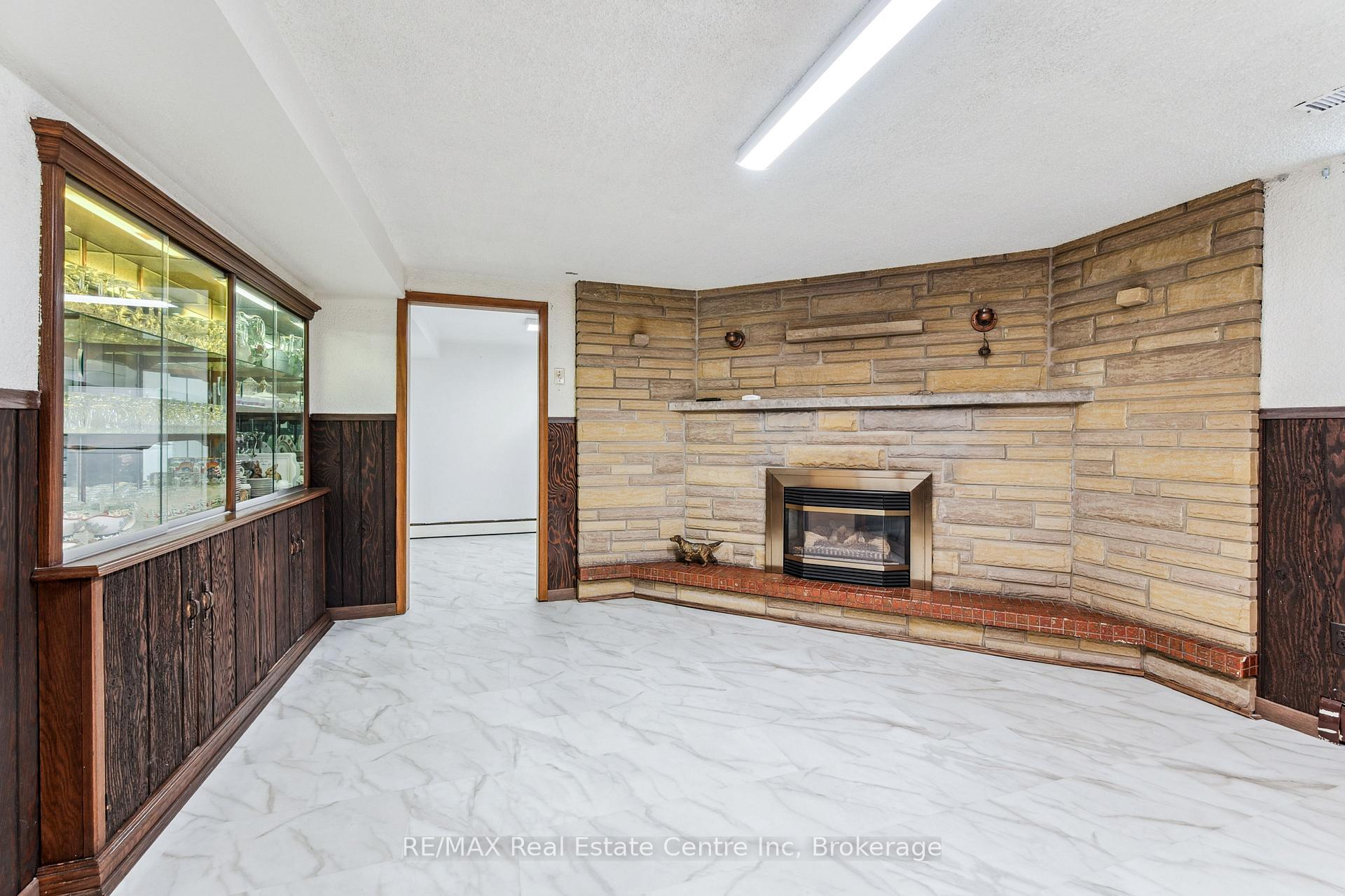 Photo 33 of 9 Flanders Road, Guelph, Dovercliffe Park/Old University — HOMEH