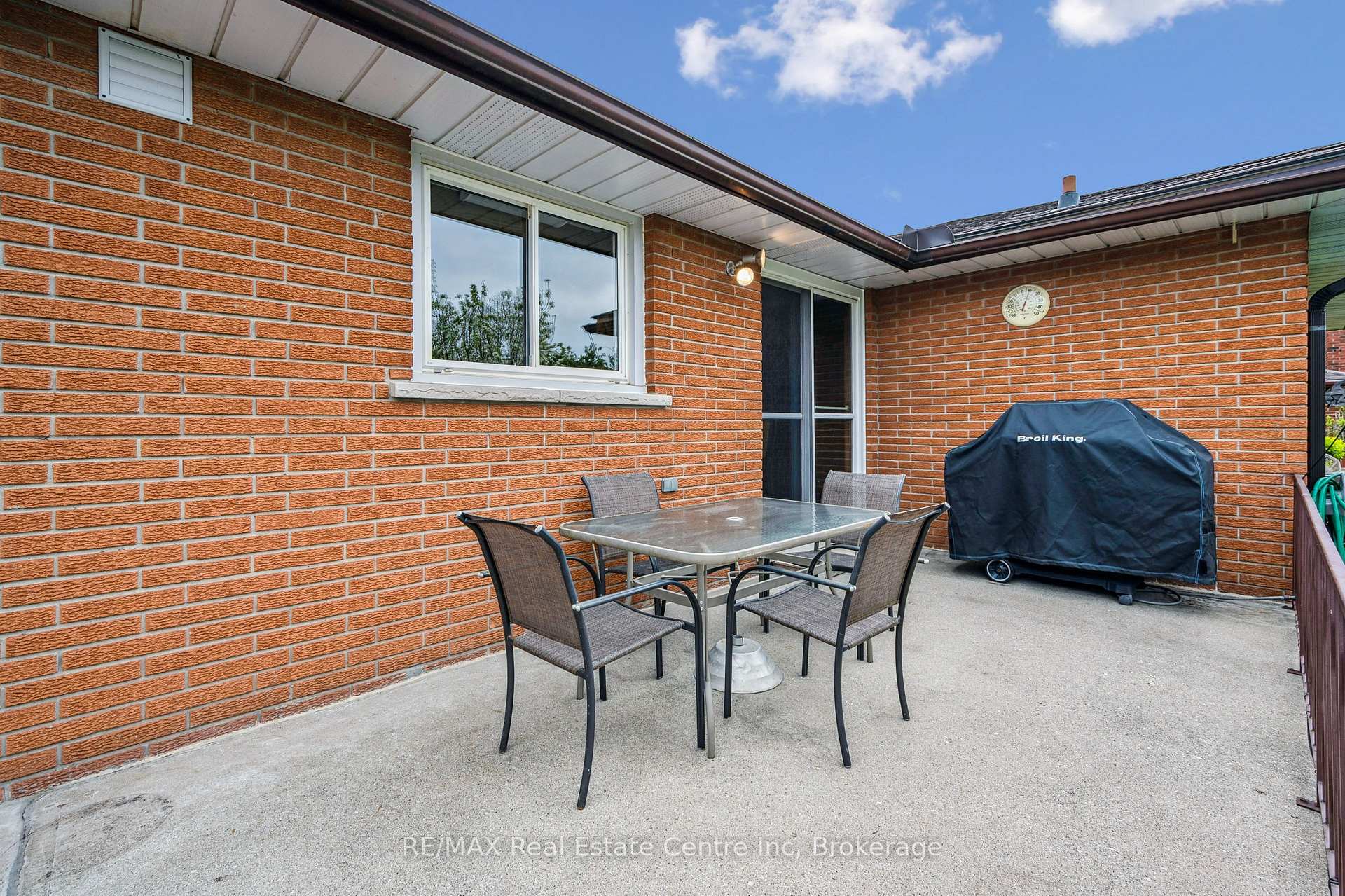 Photo 45 of 9 Flanders Road, Guelph, Dovercliffe Park/Old University — HOMEH