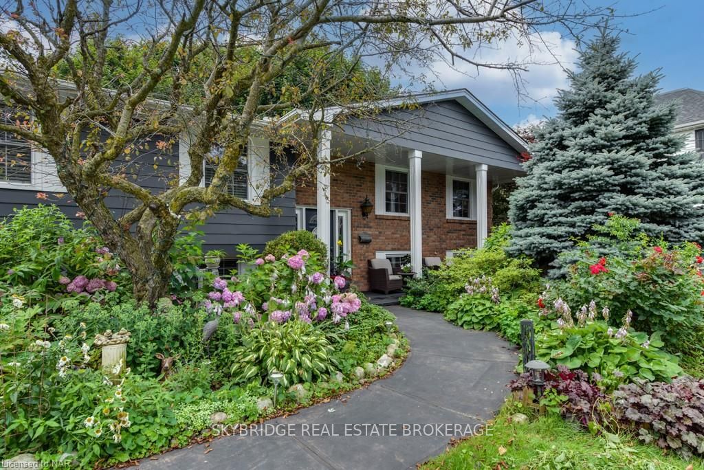 Photo 3 of 70 Lake Street, Grimsby, Grimsby Beach — HOMEH