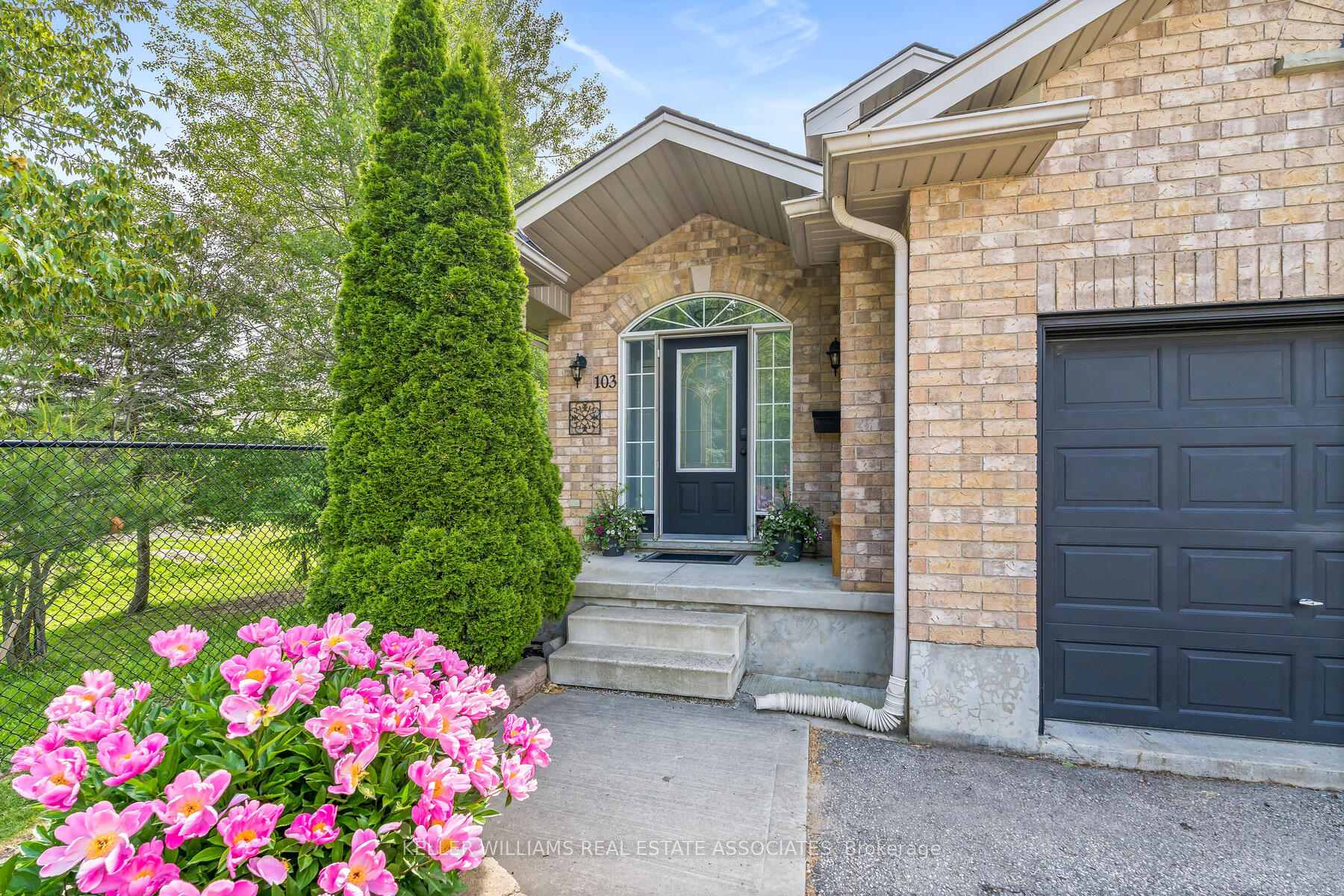 Photo 3 of 103 Wilton Road, Guelph, Victoria North — HOMEH