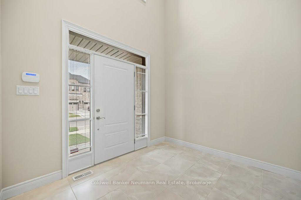 Photo 4 of 84 McCann Street, Guelph, Kortright East — HOMEH