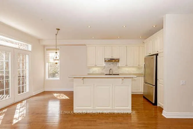 Photo 7 of 3368 Hayhurst Crescent, Oakville, Bronte — HOMEH