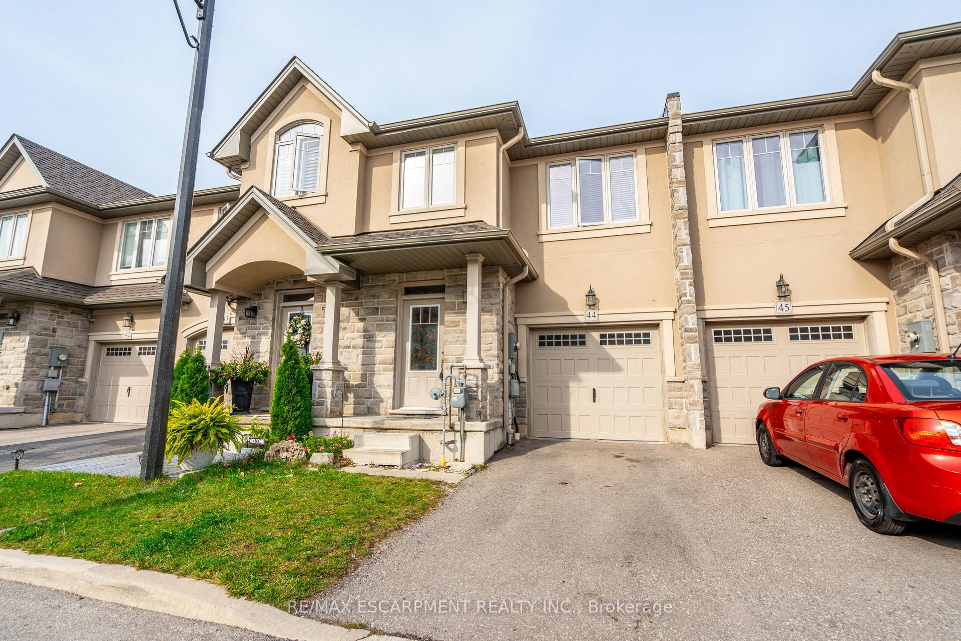 Photo 2 of Unit 44, 98 Shoreview Place, Hamilton, Lakeshore — HOMEH