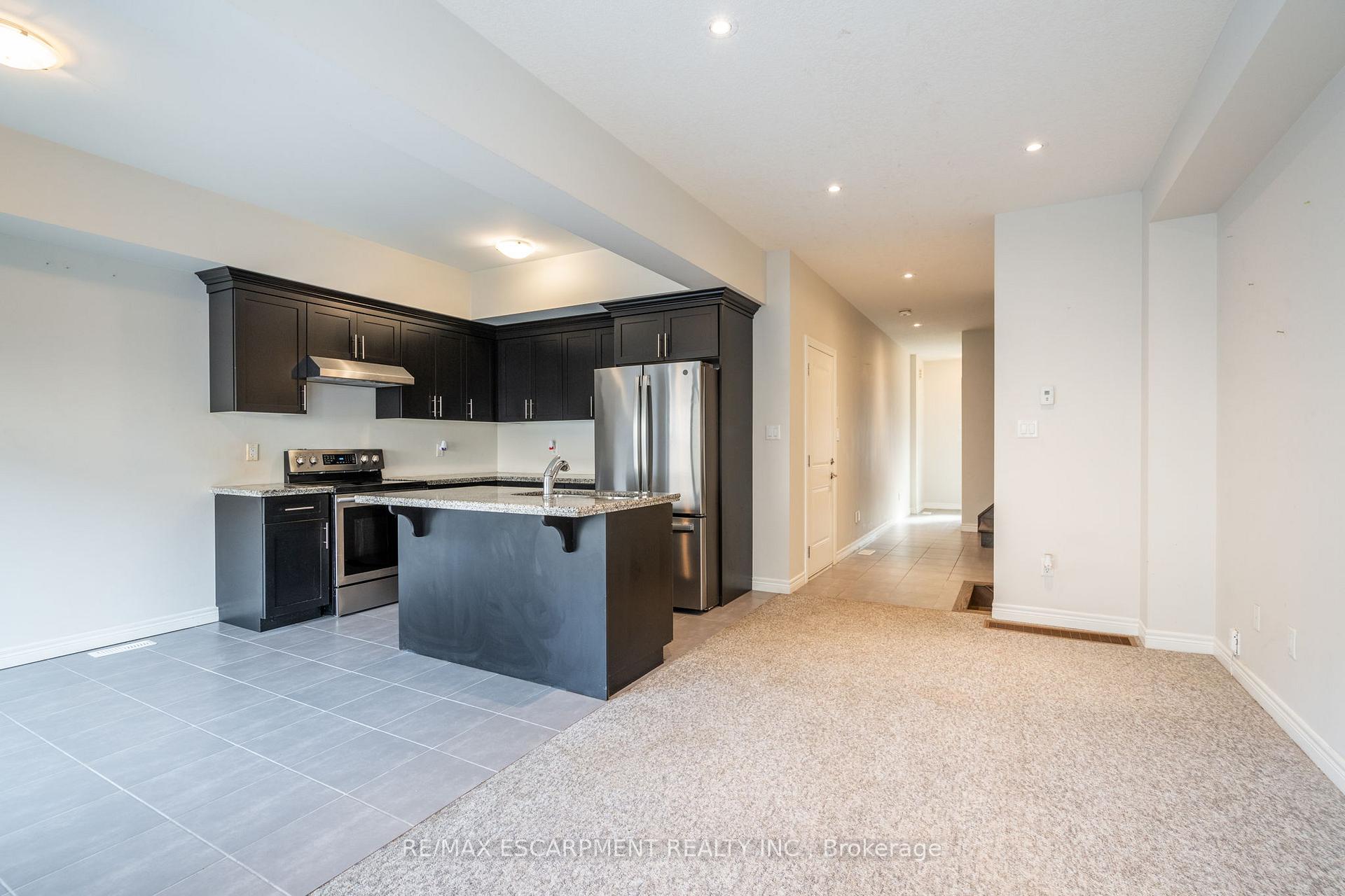 Photo 11 of Unit 44, 98 Shoreview Place, Hamilton, Lakeshore — HOMEH