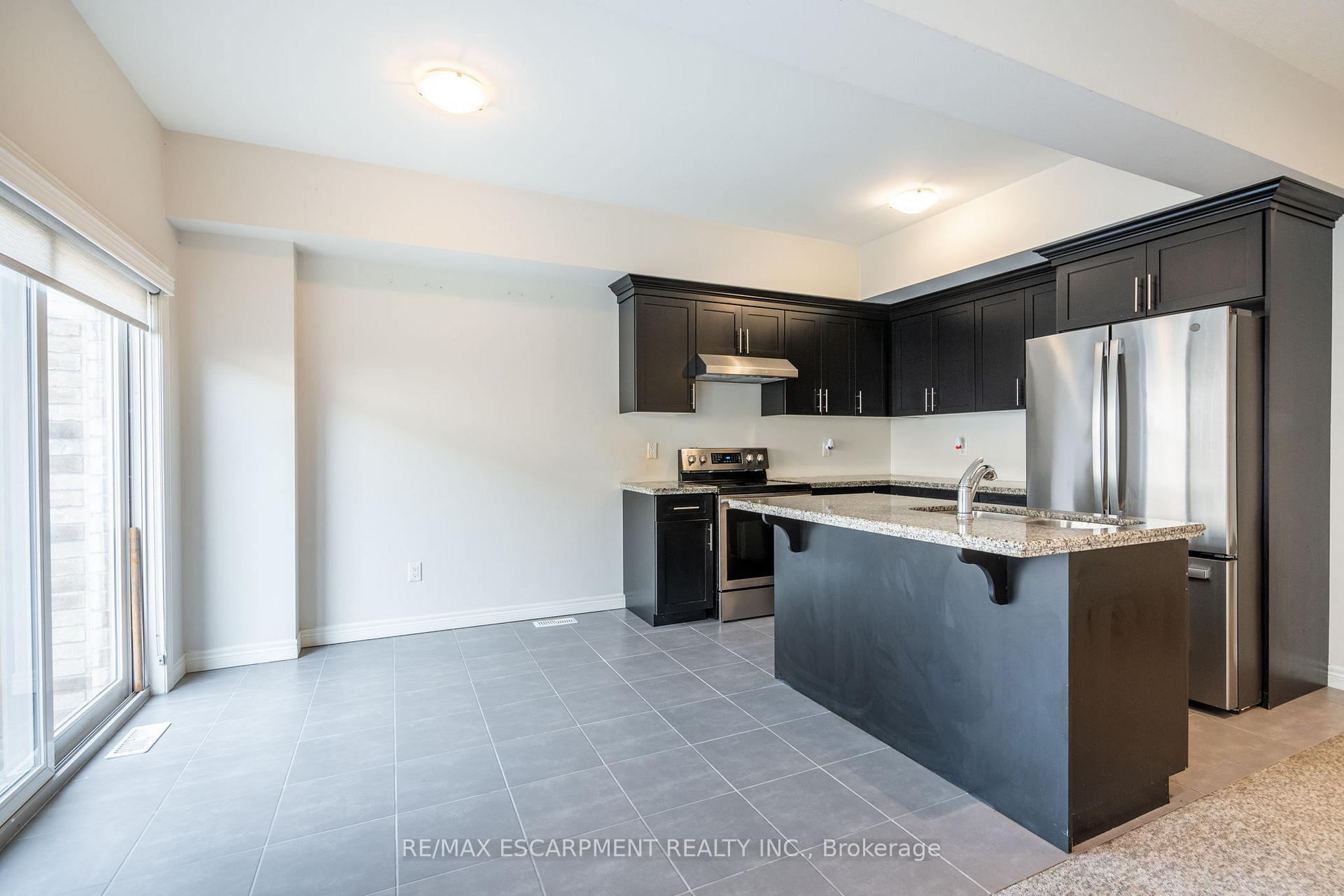 Photo 12 of Unit 44, 98 Shoreview Place, Hamilton, Lakeshore — HOMEH