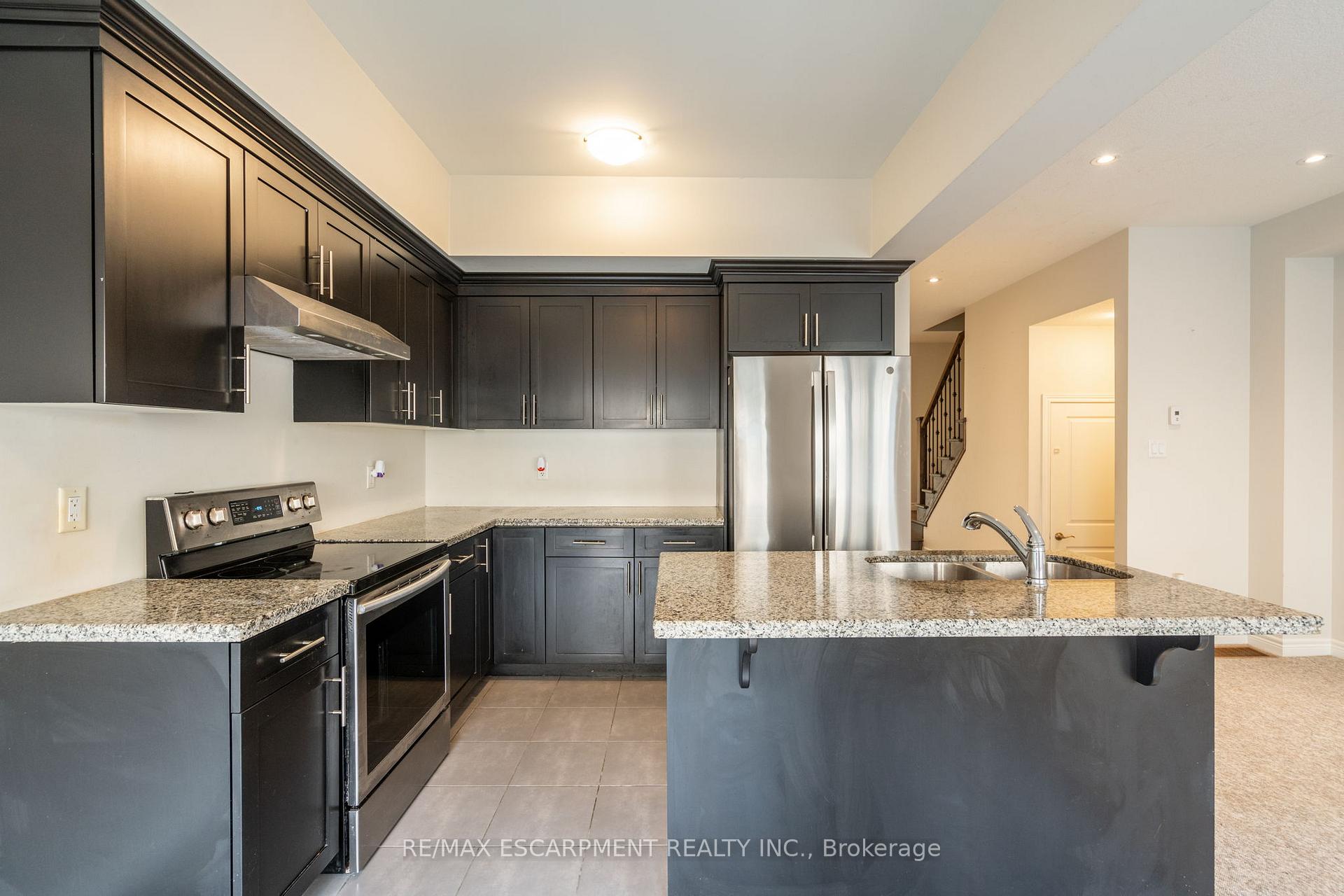 Photo 13 of Unit 44, 98 Shoreview Place, Hamilton, Lakeshore — HOMEH