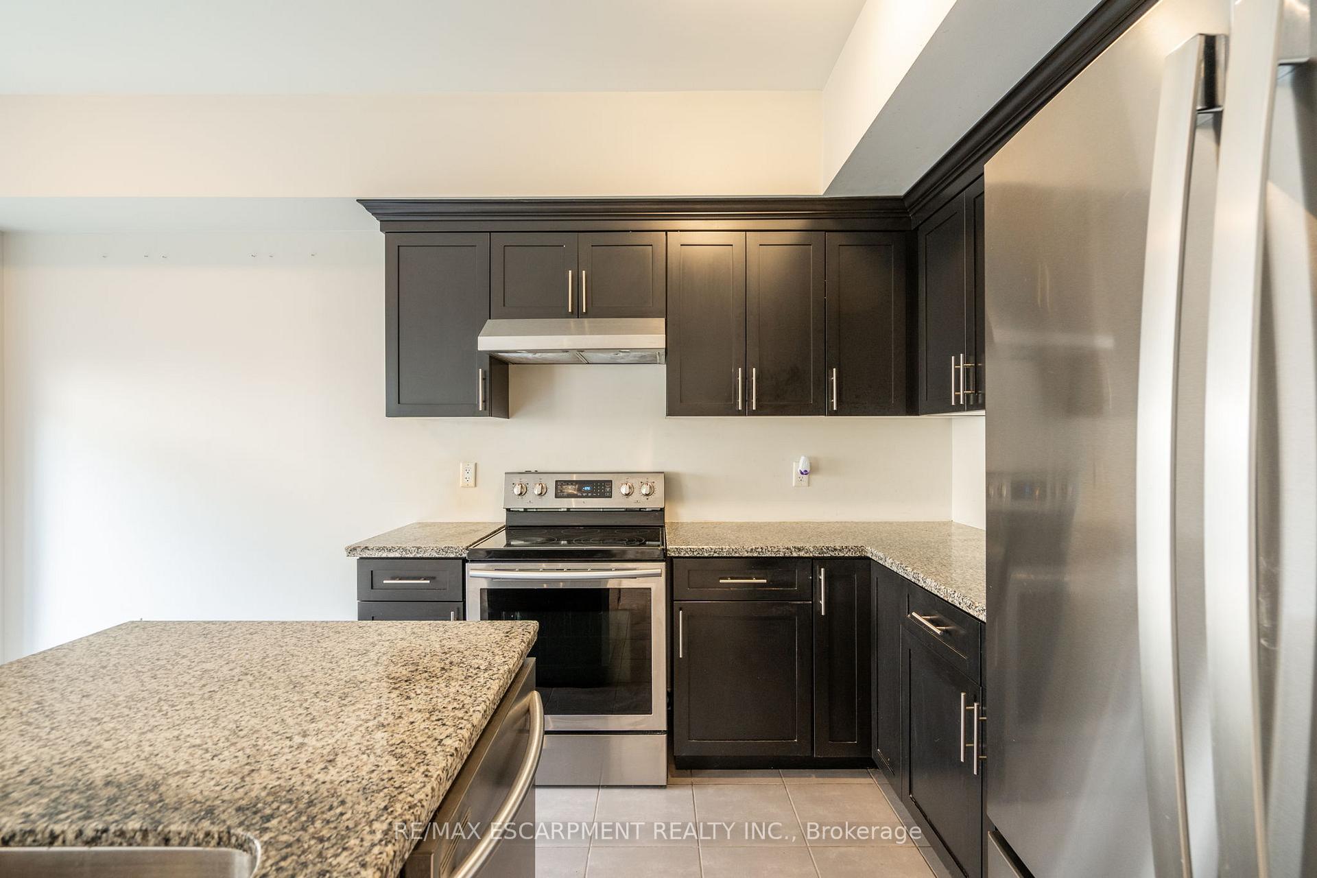 Photo 16 of Unit 44, 98 Shoreview Place, Hamilton, Lakeshore — HOMEH