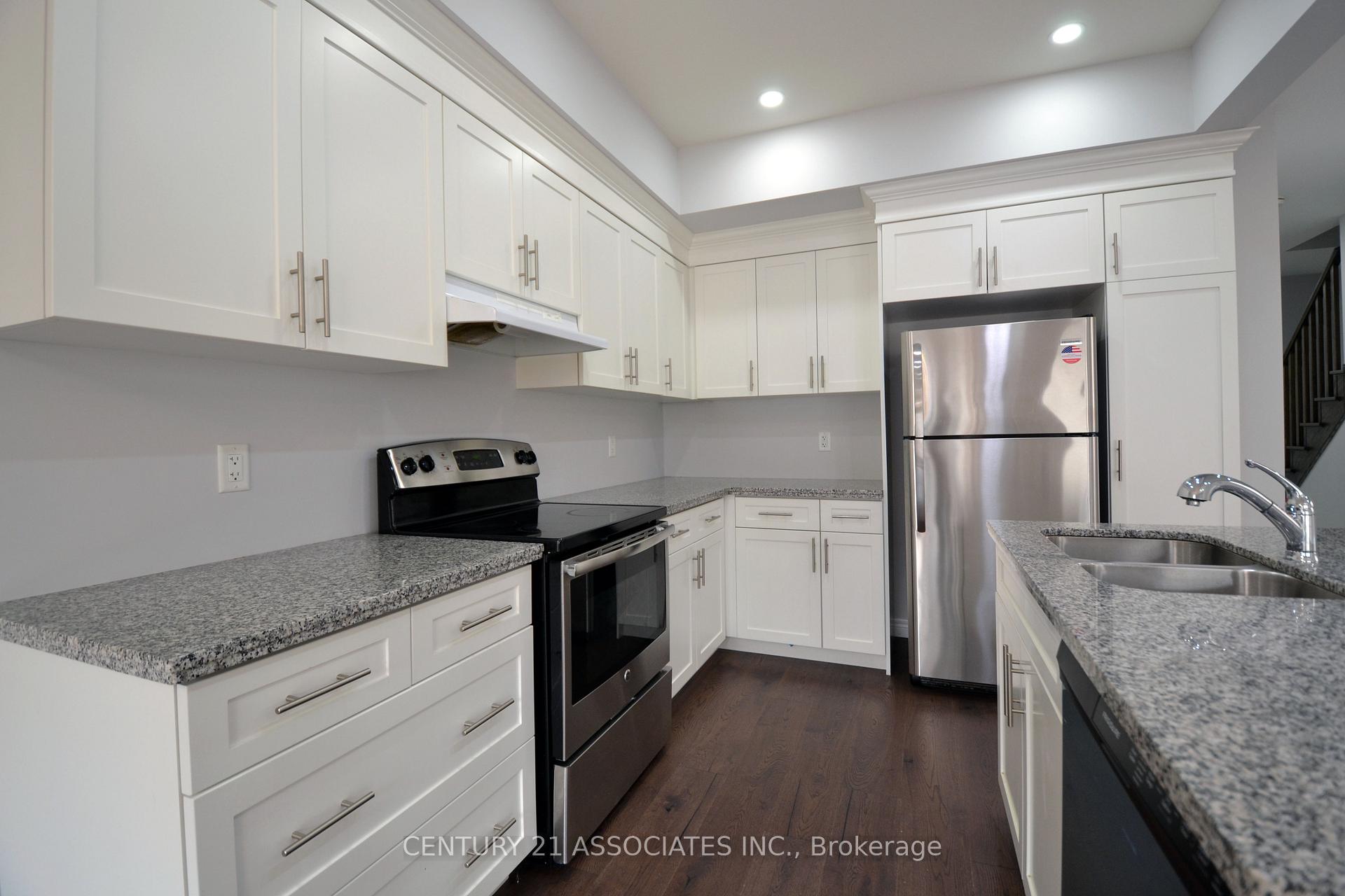 Photo 14 of Unit 6, 98 Shoreview Place, Hamilton, Lakeshore — HOMEH