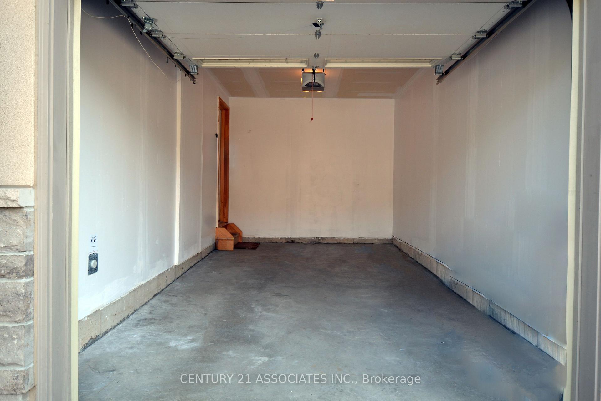 Photo 47 of Unit 6, 98 Shoreview Place, Hamilton, Lakeshore — HOMEH