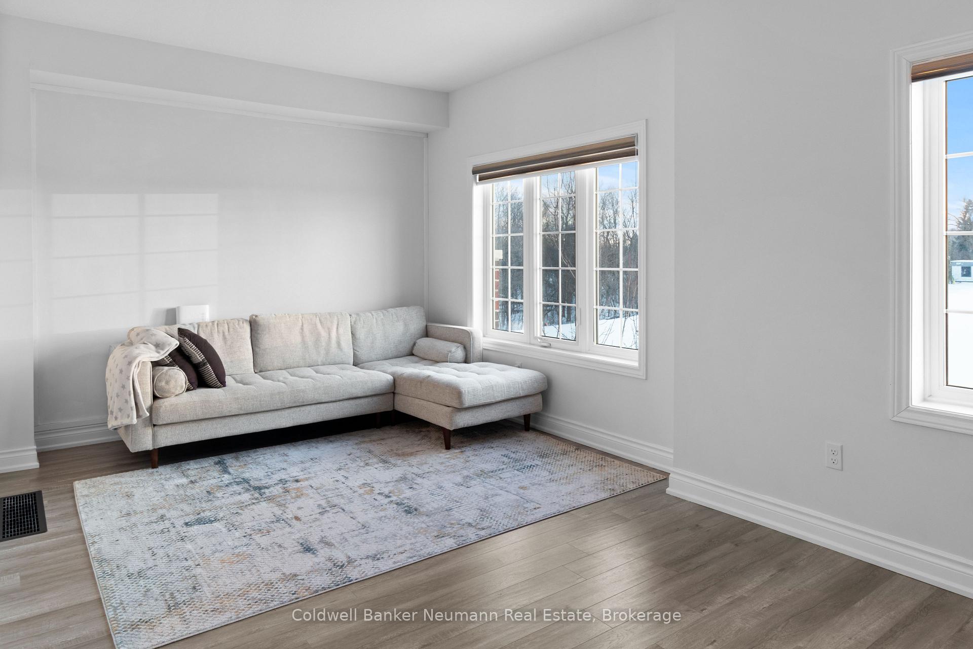 Photo 12 of Unit 40, 88 Decorso Drive, Guelph, Kortright East — HOMEH