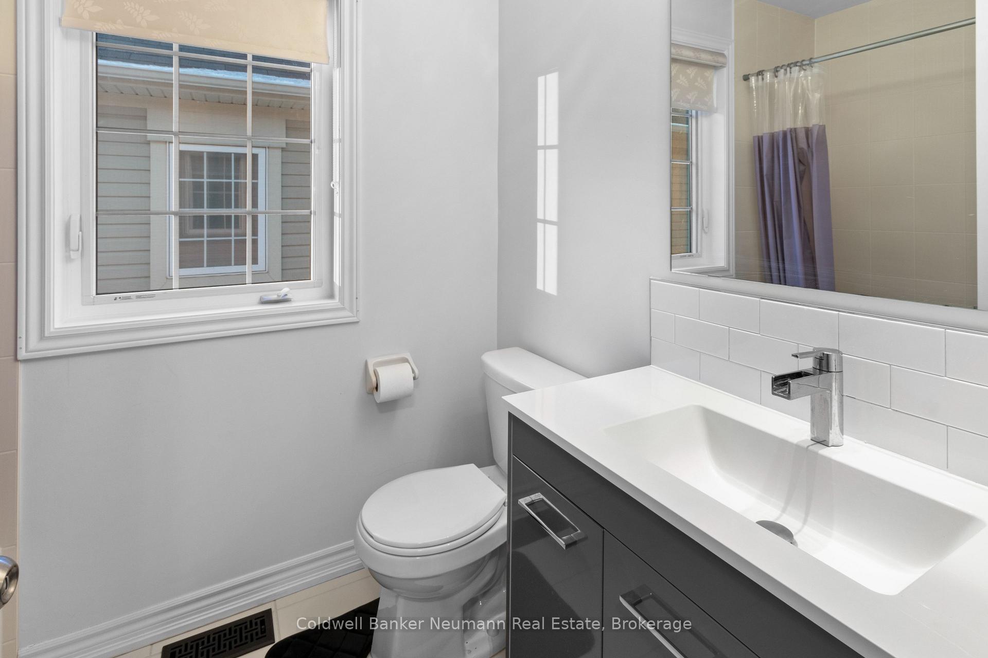 Photo 17 of Unit 40, 88 Decorso Drive, Guelph, Kortright East — HOMEH