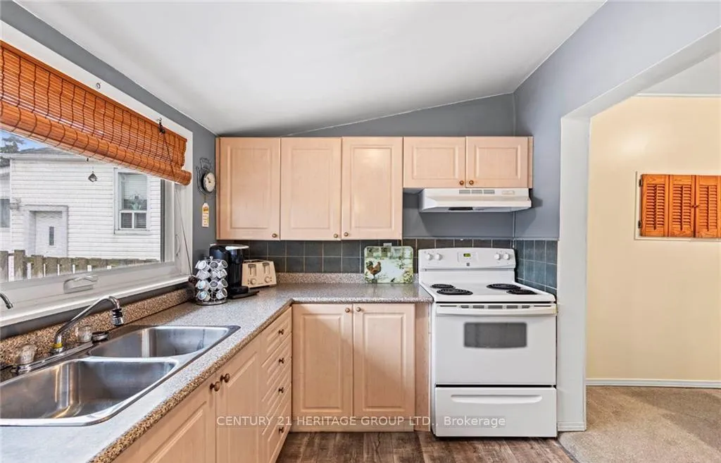 Photo 11 of 46 Adeline Avenue, Hamilton, Normanhurst — HOMEH