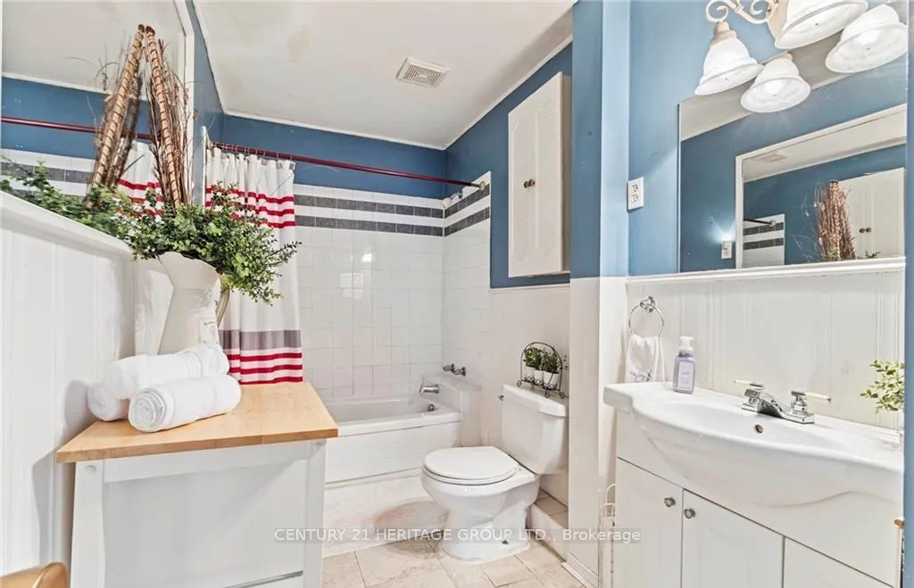Photo 20 of 46 Adeline Avenue, Hamilton, Normanhurst — HOMEH