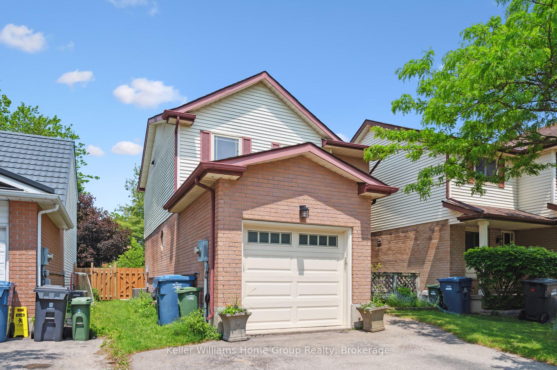 Photo 3 of 34 Walman Drive, Guelph, Kortright West — HOMEH