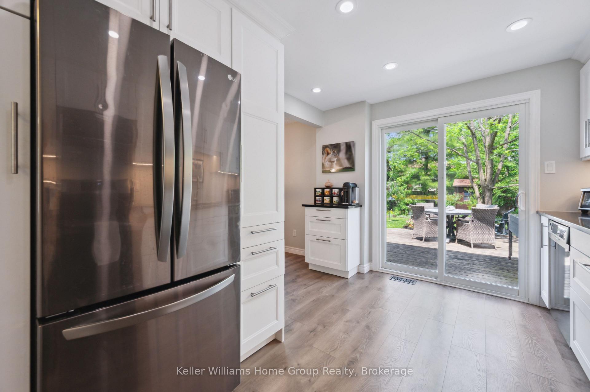 Photo 11 of 34 Walman Drive, Guelph, Kortright West — HOMEH