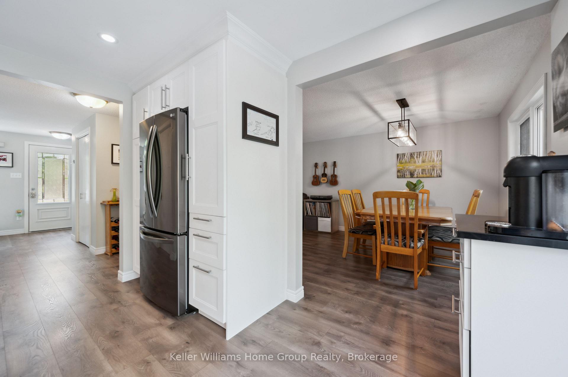 Photo 12 of 34 Walman Drive, Guelph, Kortright West — HOMEH