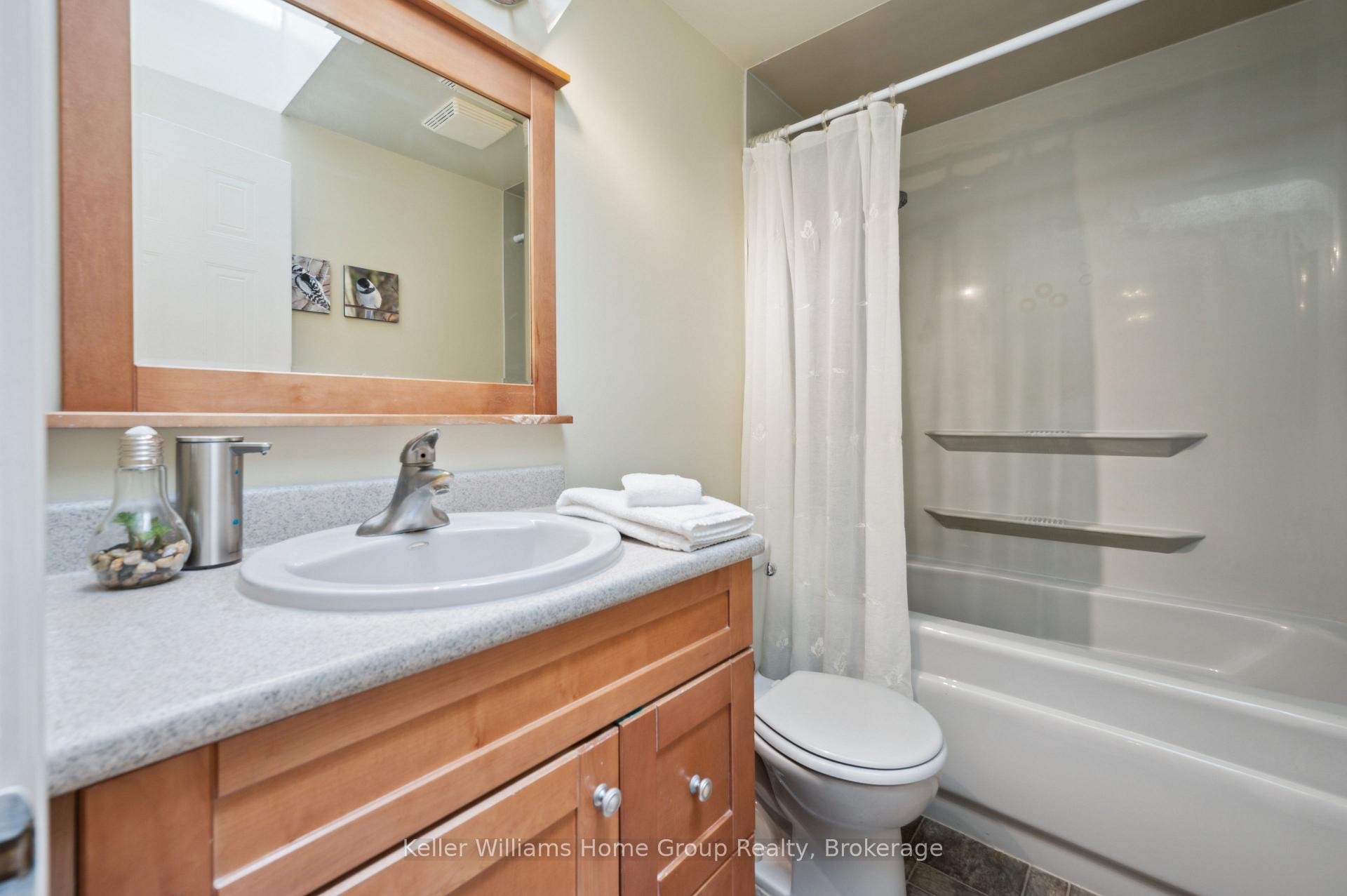 Photo 22 of 34 Walman Drive, Guelph, Kortright West — HOMEH